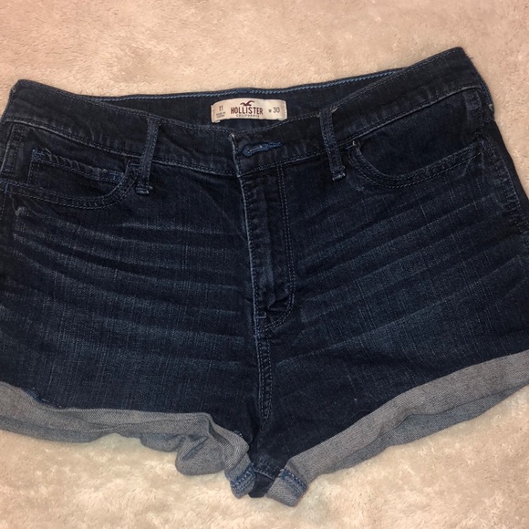 Hollister Shorts - Picture 1 of 5
